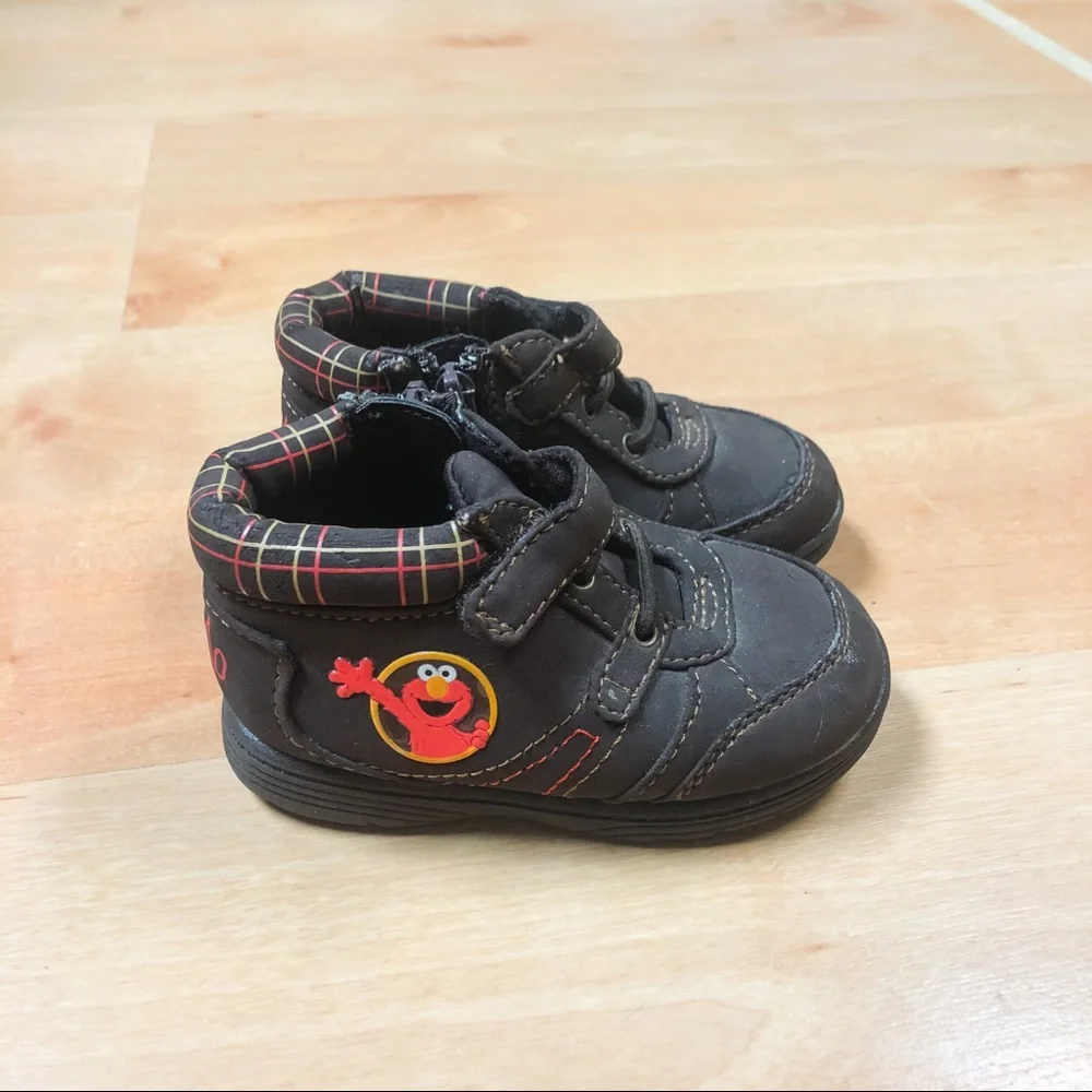 Vintage Sesame Street Toddler Brown & Red Elmo Graphic Sneakers Boys Size 5